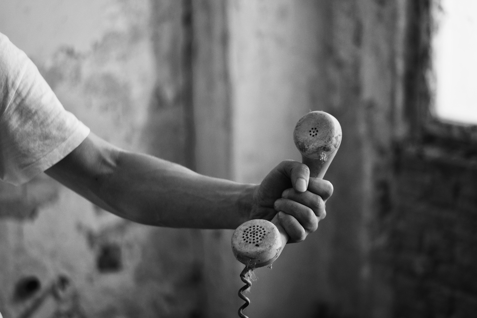 Pray for the Development of Telephone and Social Media Ministries