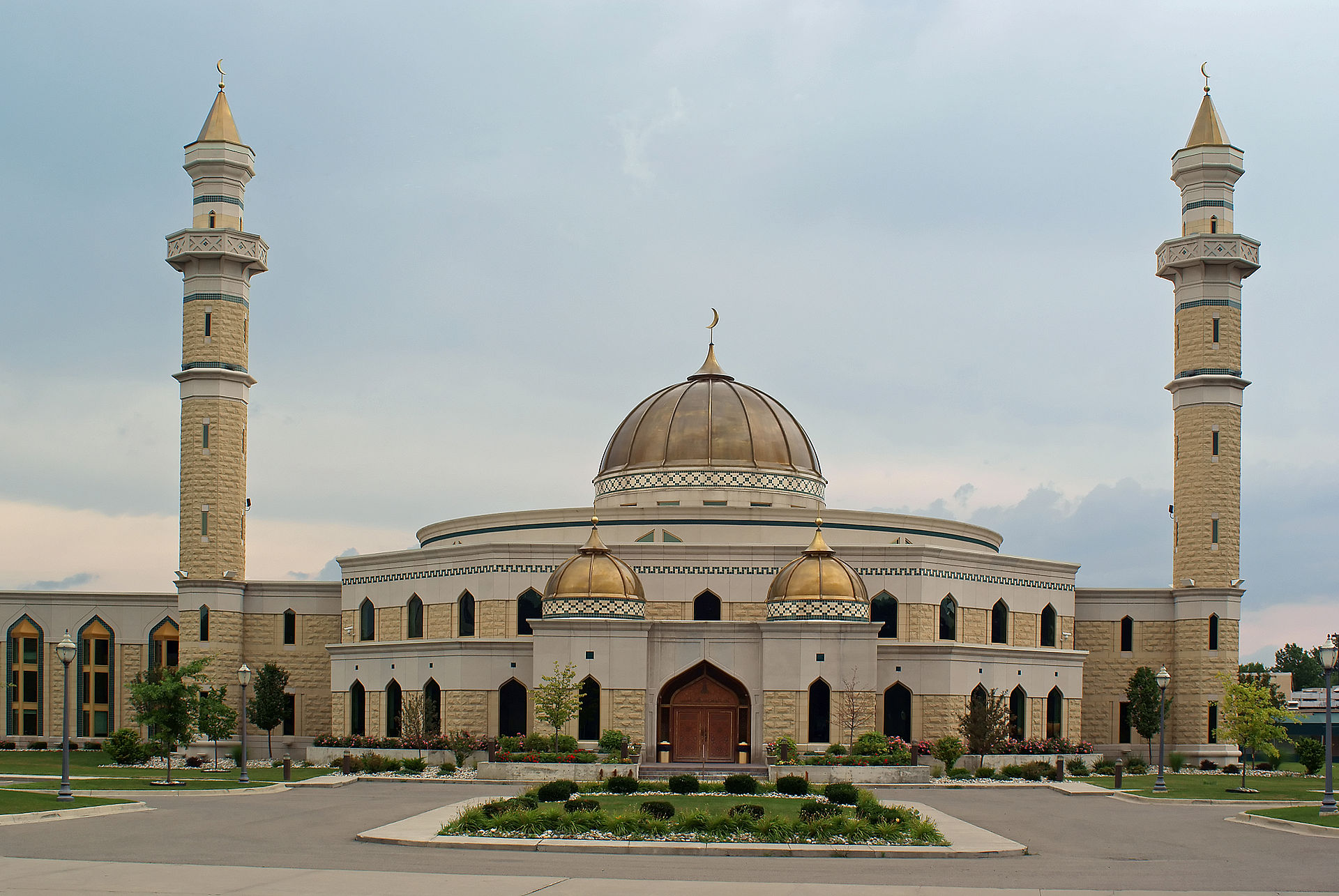 Bring the Gospel to Over 50,000 Muslims Living in Michigan Team Expansion